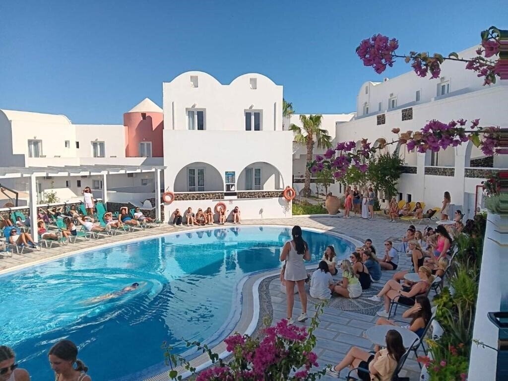 Hotel New Haroula 3*