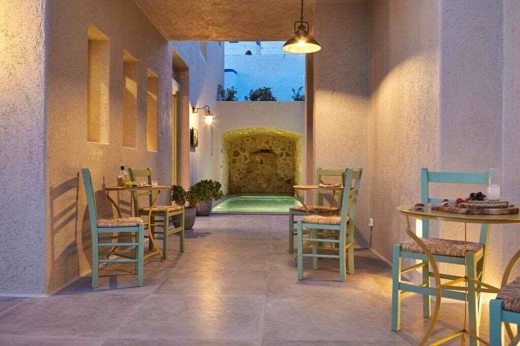 Фото Aeon Suites 3*