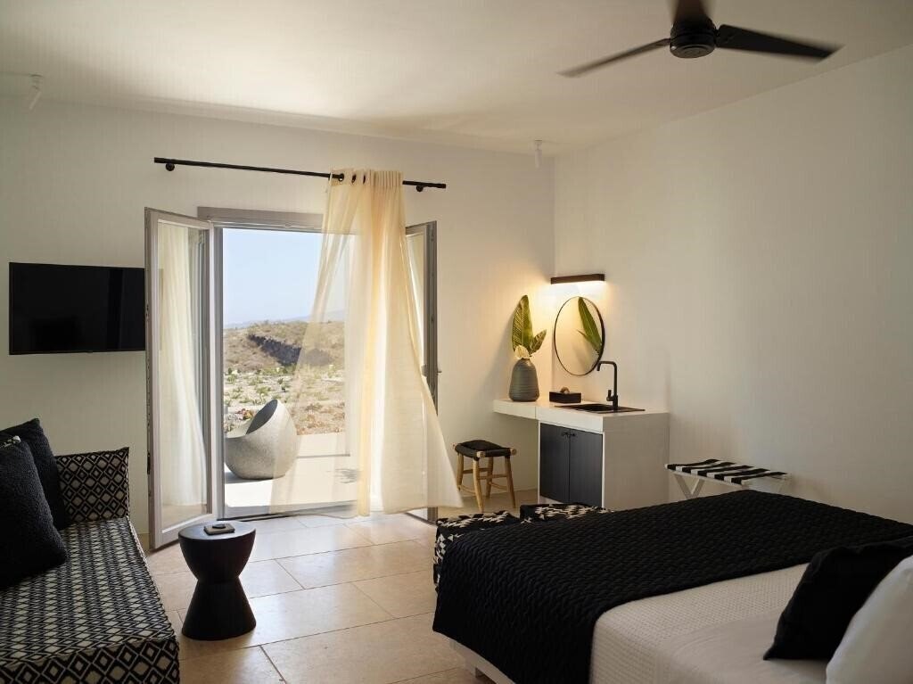 Imaginea Absolute Paradise Santorini 4*