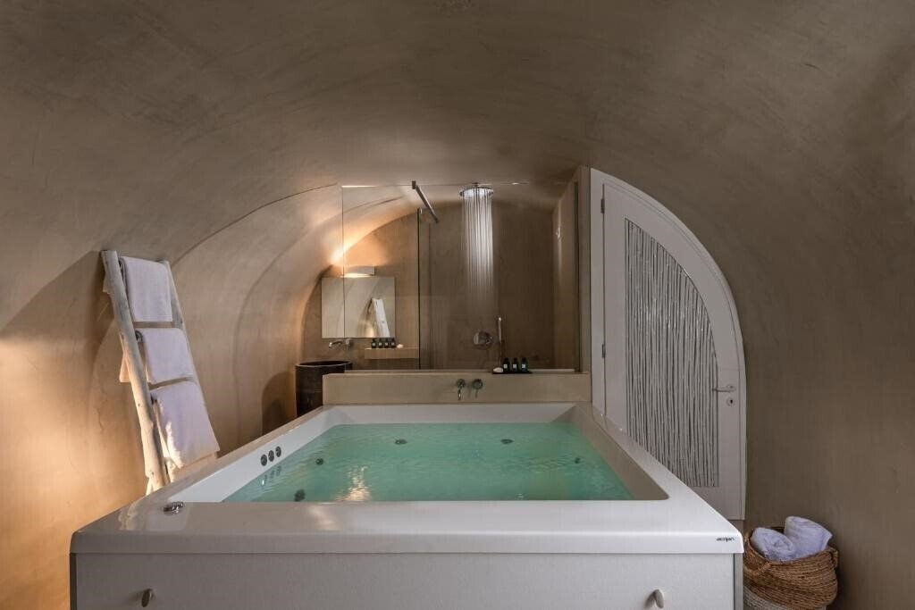 Изображение Mythical Blue Luxury Suites (Adults Only) 4*