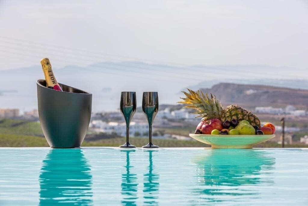 Hotel White Orchid Villa 4*