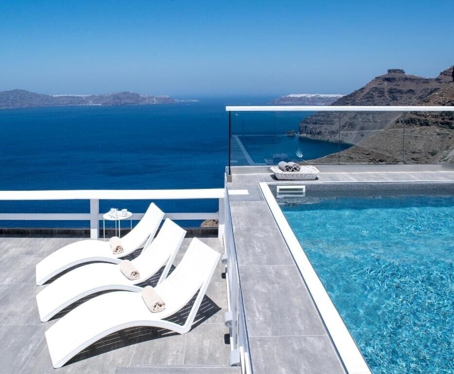 Imaginea Thireas Hotel Santorini 4*