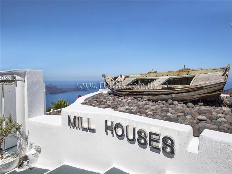Отель Mill Houses Studios & Suites 4*