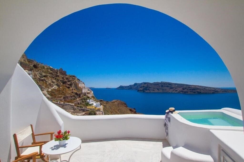 Hotel Oia Mare Villas 3*