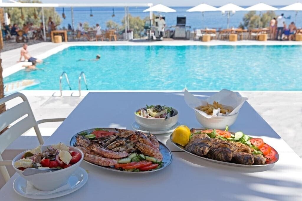 Картинка Kamari Beach Hotel 3*