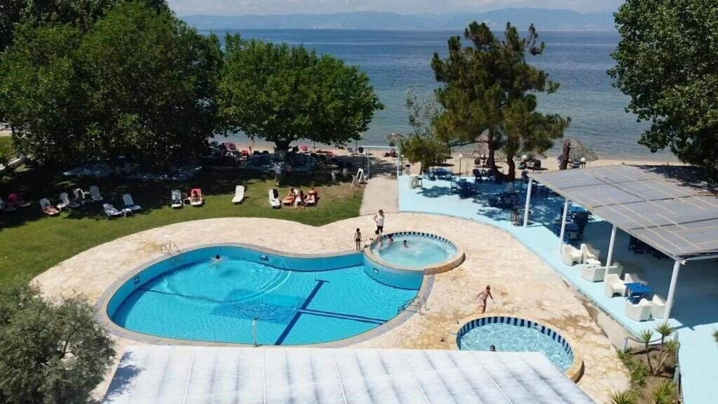 Отель Coral Hotel 3*