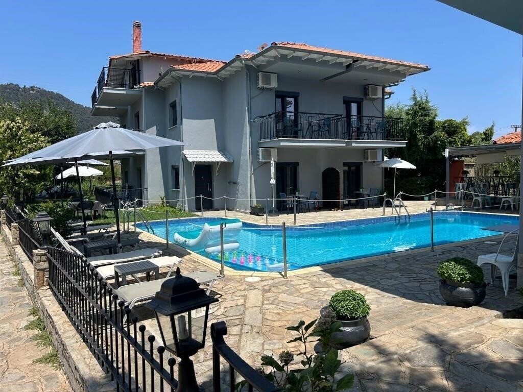 Hotel Aliston Hotel Studios 2*