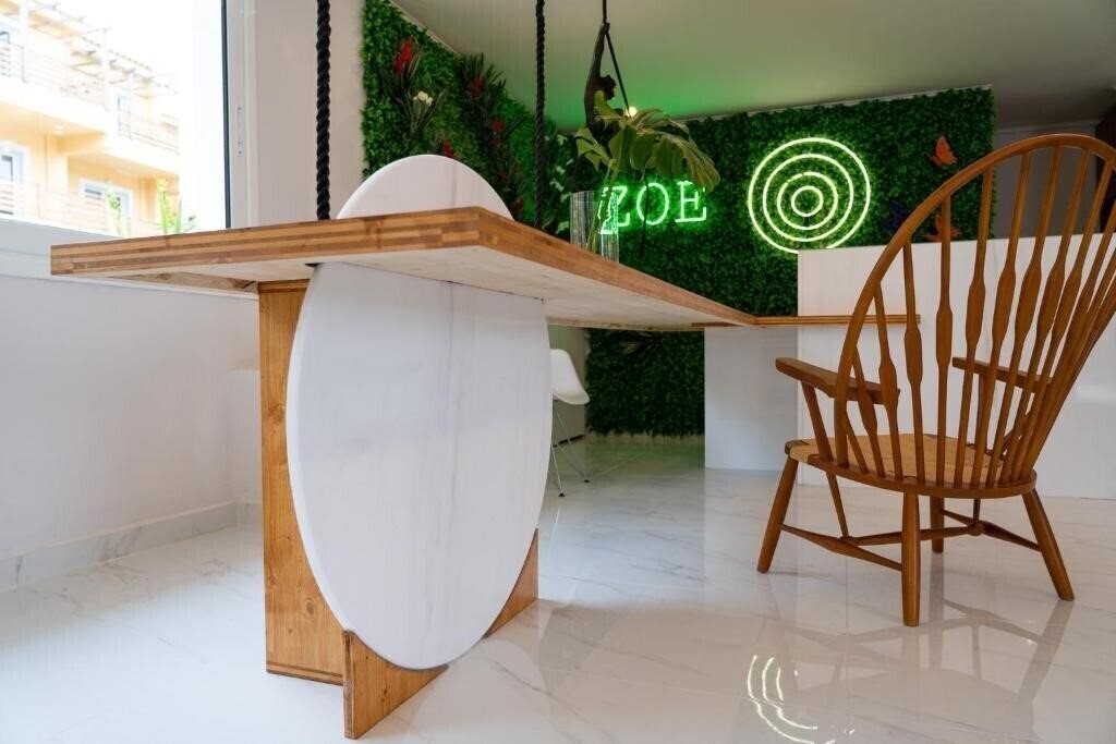 Imaginea Zoe Hotel 4*