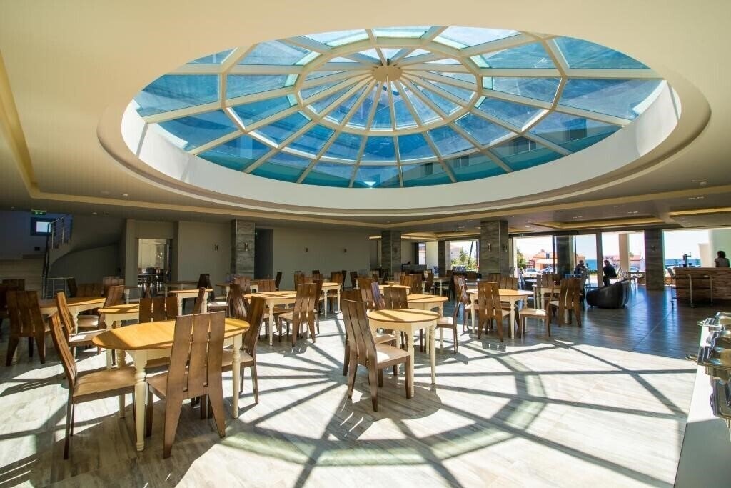 Imaginea The Dome Luxury 4*