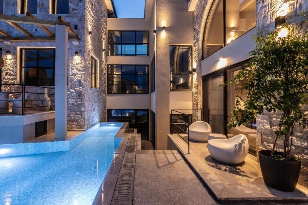 Imaginea Nikoleta Luxury Villa 4*