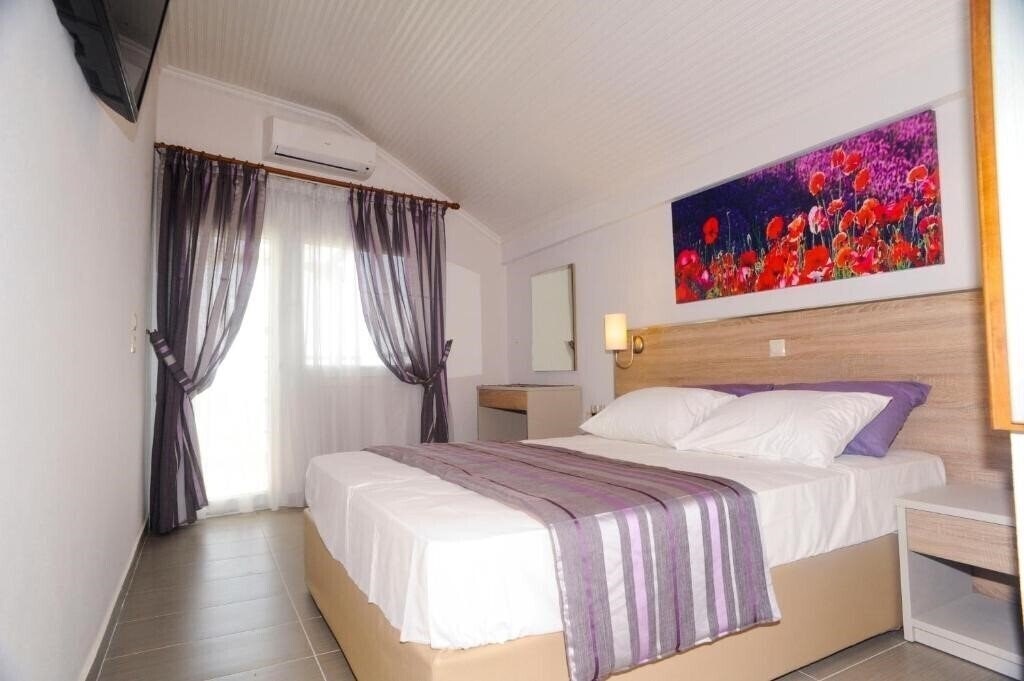 Фото Asterias Hotel 2*