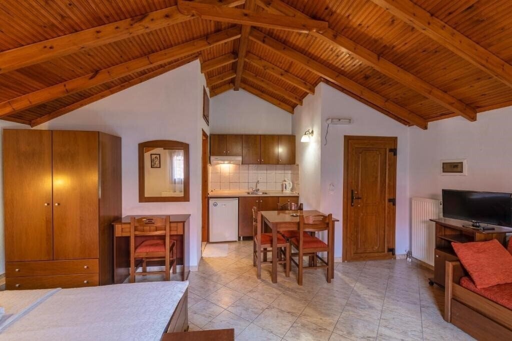 Imaginea Pontios Hotel 2*