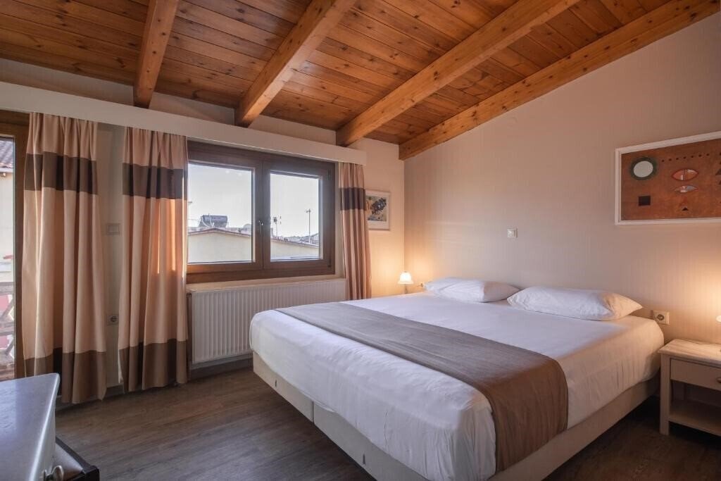 Изображение Yria Hotel 2*