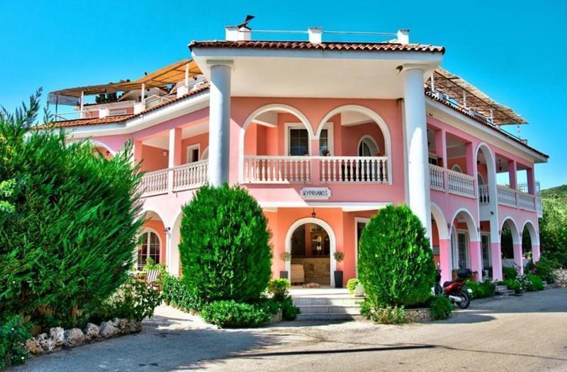 Отель Kyprianos Apartments 3*