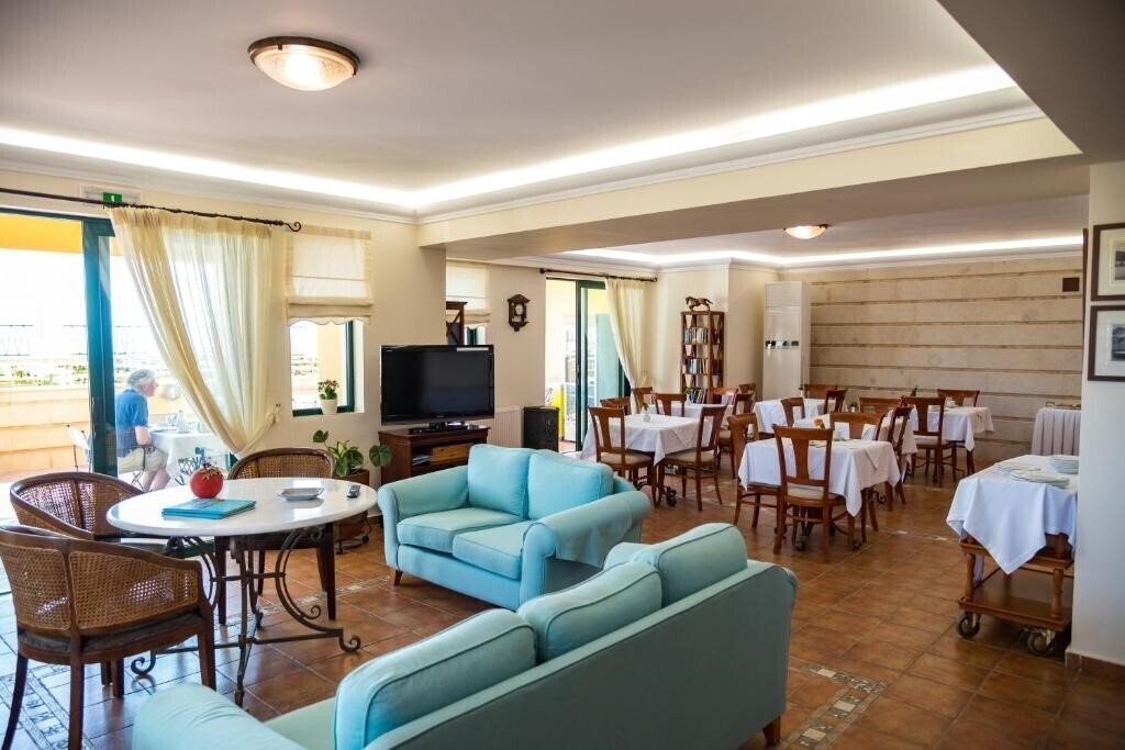 Imaginea Andreolas Luxury Suites 5*
