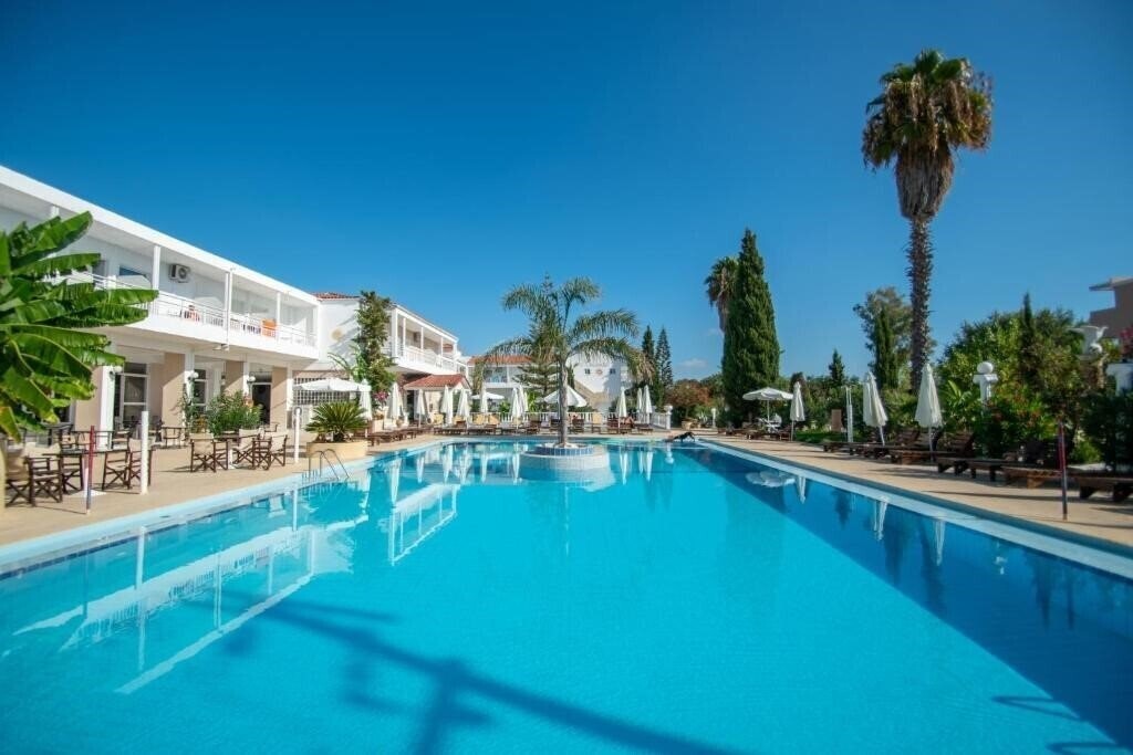Fotografii Ikaros Hotel 2*