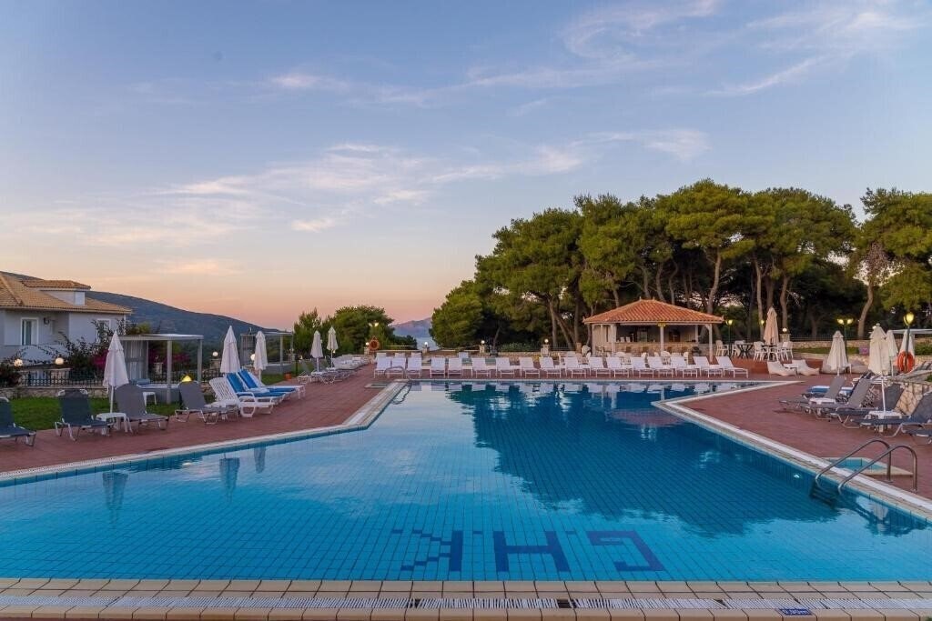Hotel Keri Village & Spa 4*