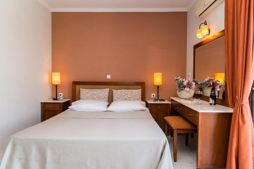 Fotografii Kalidonio 3*