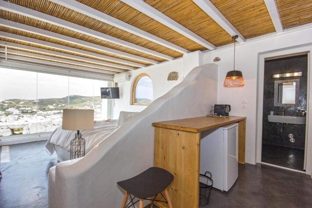 Imaginea Anixi Lounge Suites - Adults Only 3*