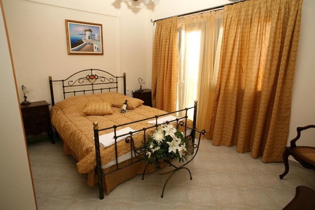 Imaginea Acrothea Hotel Apartments 3*
