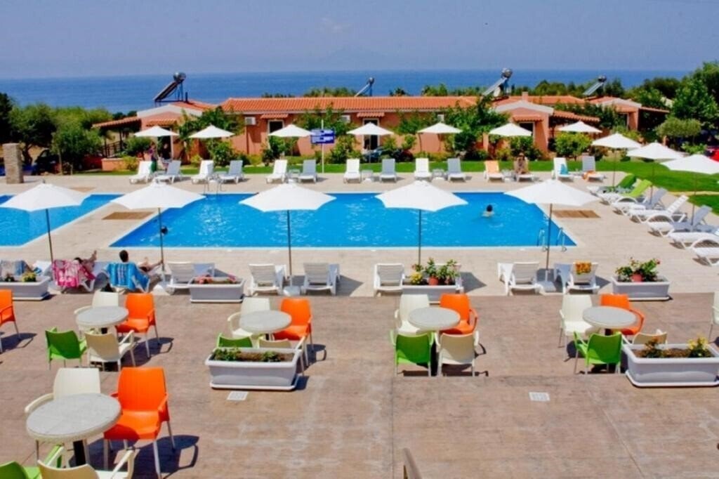 Fotografii Fournia Village 3*