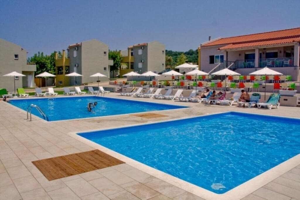 Imaginea Fournia Village 3*