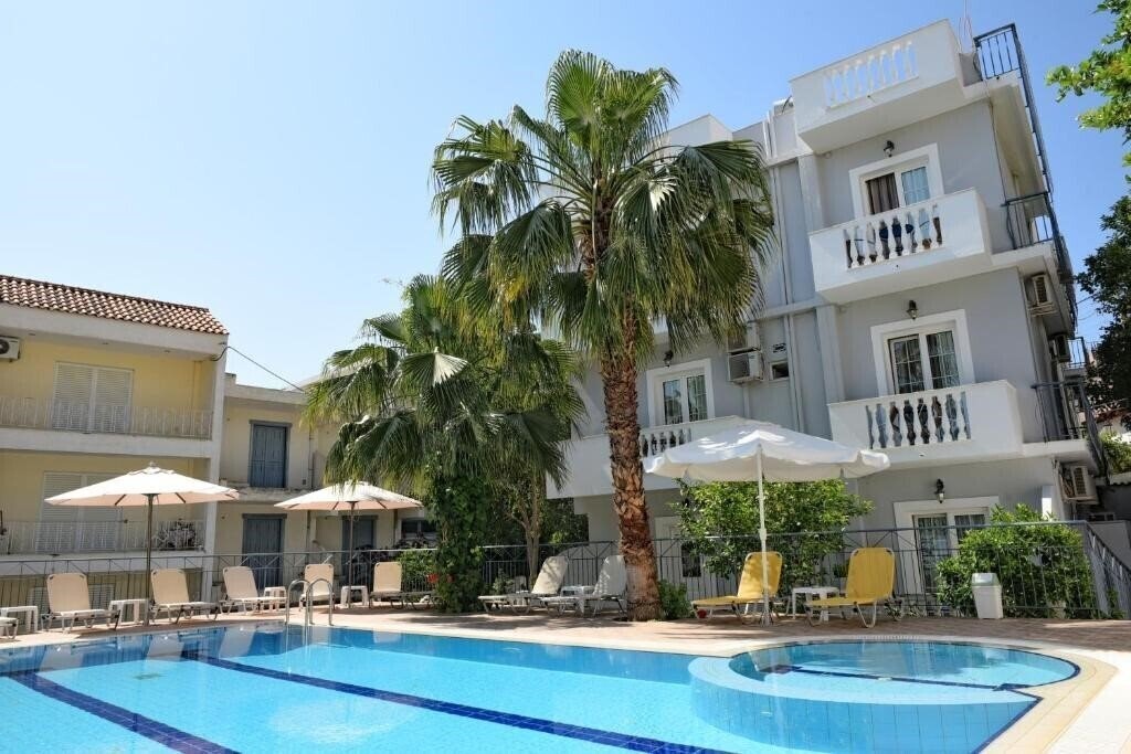 Hotel Skalidis Apartments 3*