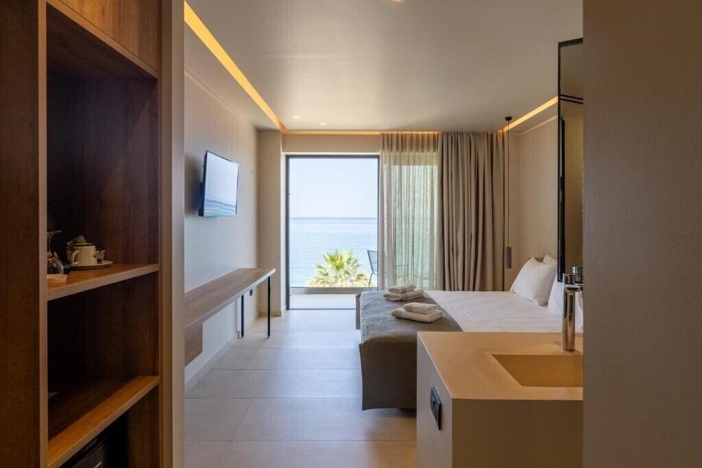 Отель Vriniotis Hotel 2*