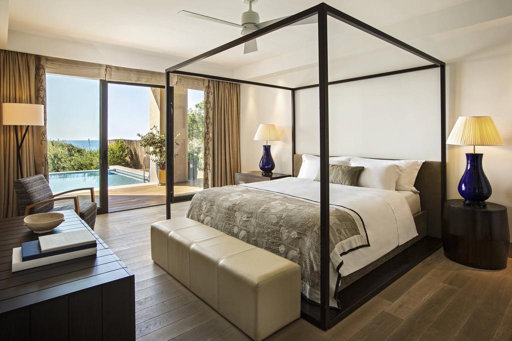 Hotel Costa Navarino The Romanos 5*
