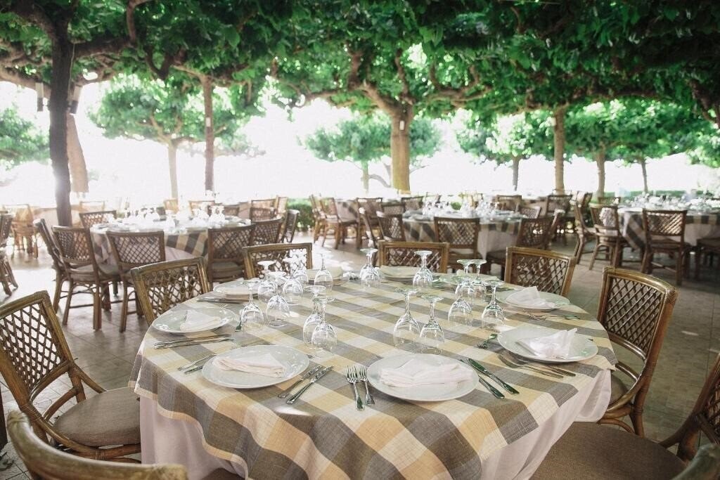 Imaginea Tzaki Hotel 3*