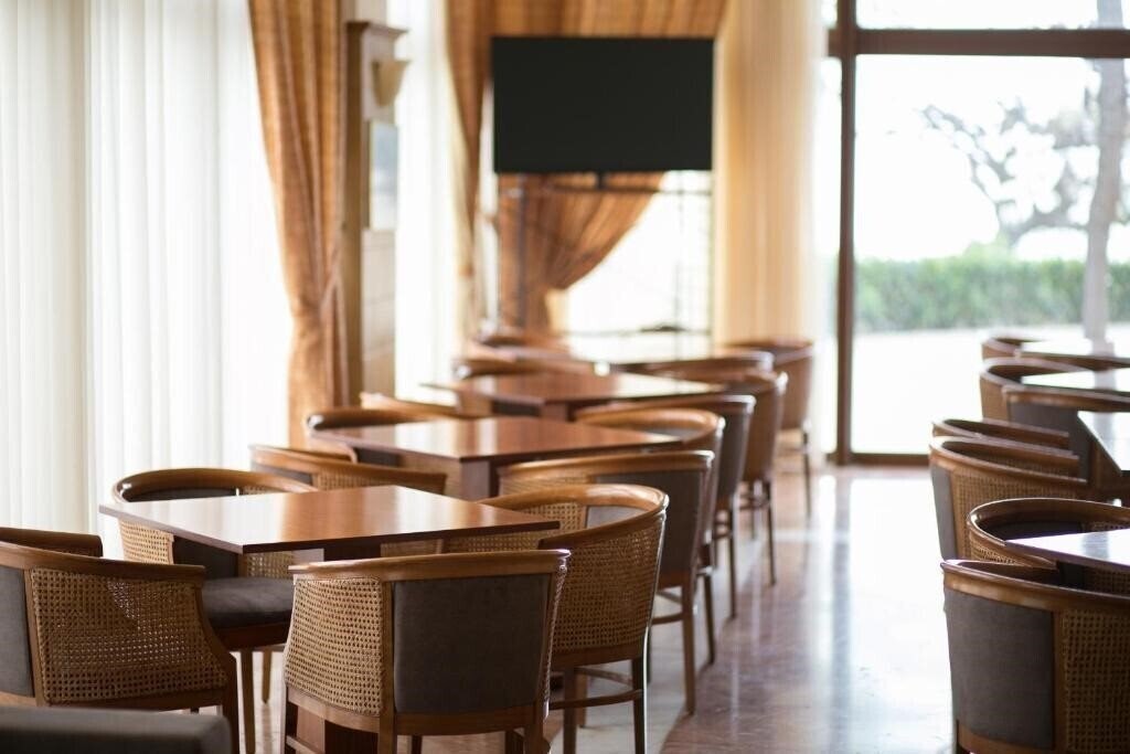 Imaginea Tzaki Hotel 3*