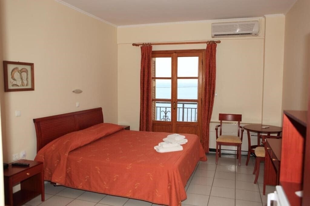 Fotografii Pramataris 2*