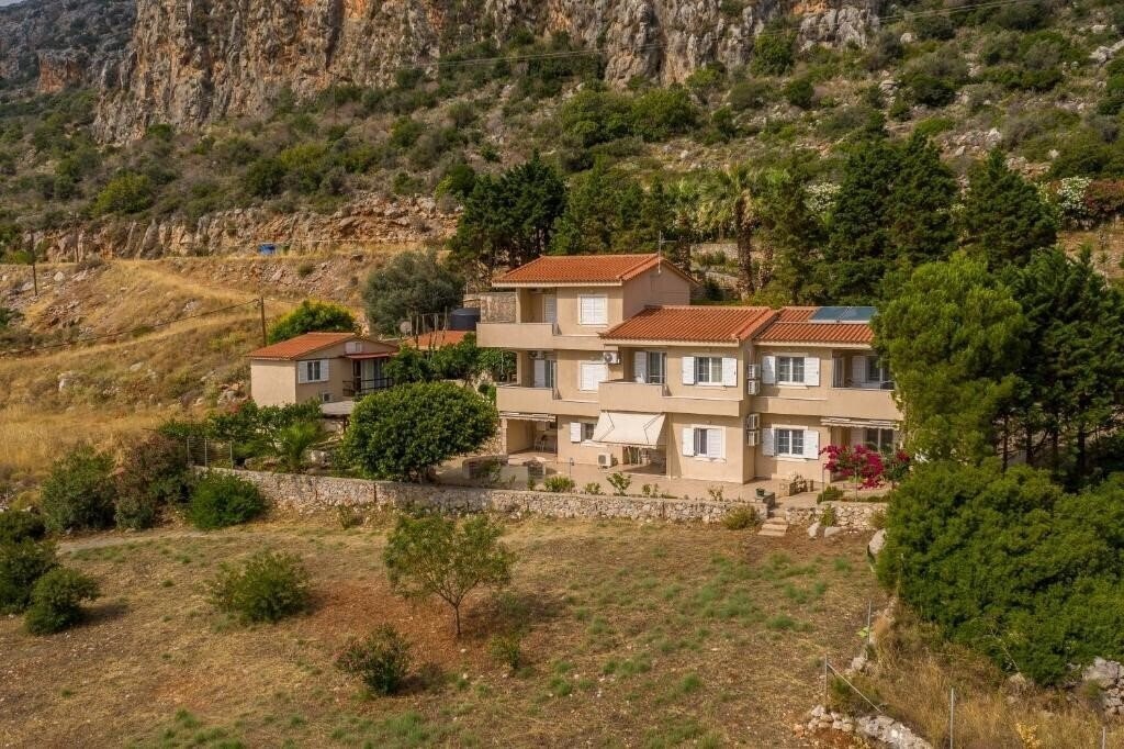 Fotografii Iliopetro 3*