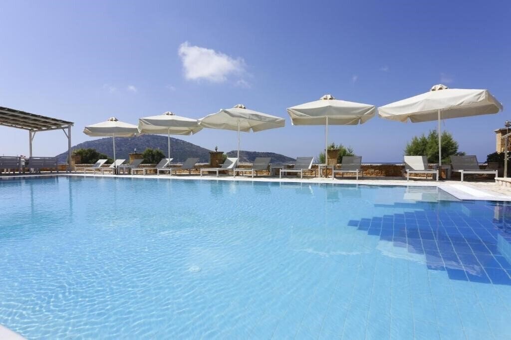 Фото Artina Hotel 2*