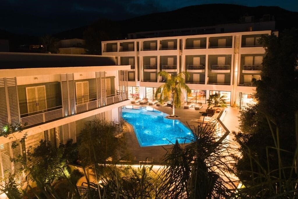 Fotografie Flisvos Royal Hotel & Suites 4*