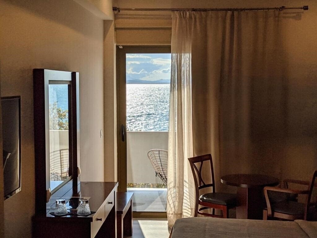 Imaginea Lepanto Beach Hotel 3*