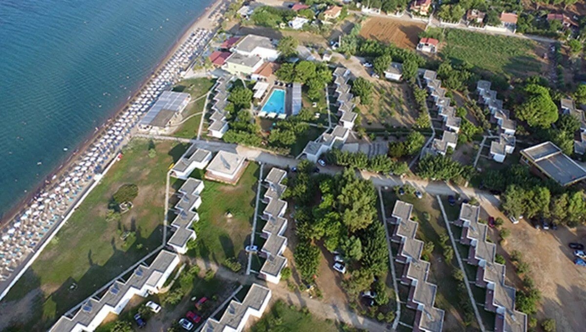Отель Ionian Beach Bungalows Resort Hotel 4*