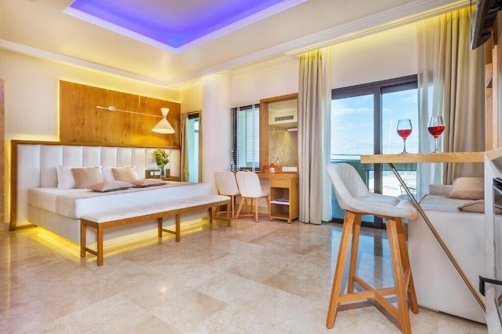 Фото Porto Marine Hotel 4*
