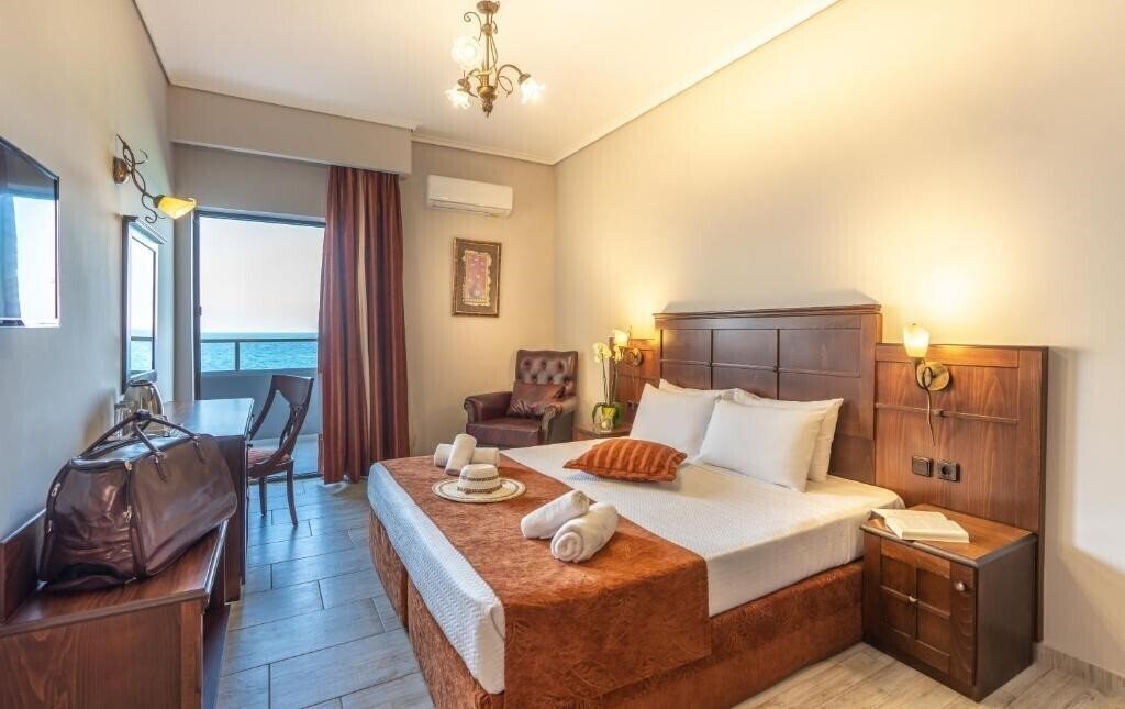 Imaginea Paralia Beach Boutique Hotel 3*