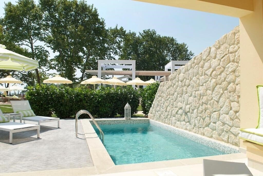 Imaginea Litohoro Olympus Resort Villas & SPA 4*