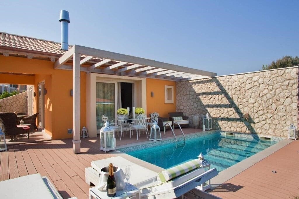 Imaginea Litohoro Olympus Resort Villas & SPA 4*