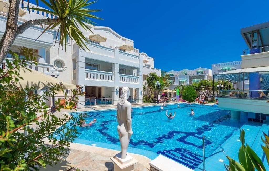 Изображение Castle Suites Hotel 4*