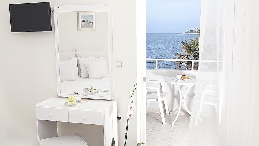 Imaginea Petradi Beach Hotel 3*