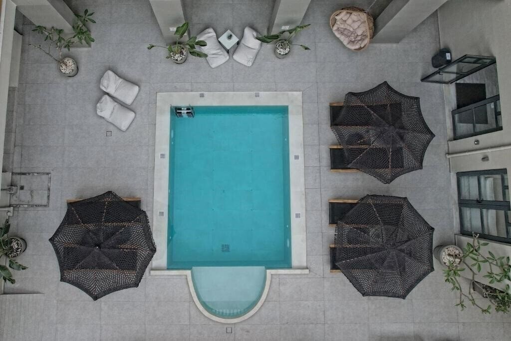 Hotel Ammos Studios 4*