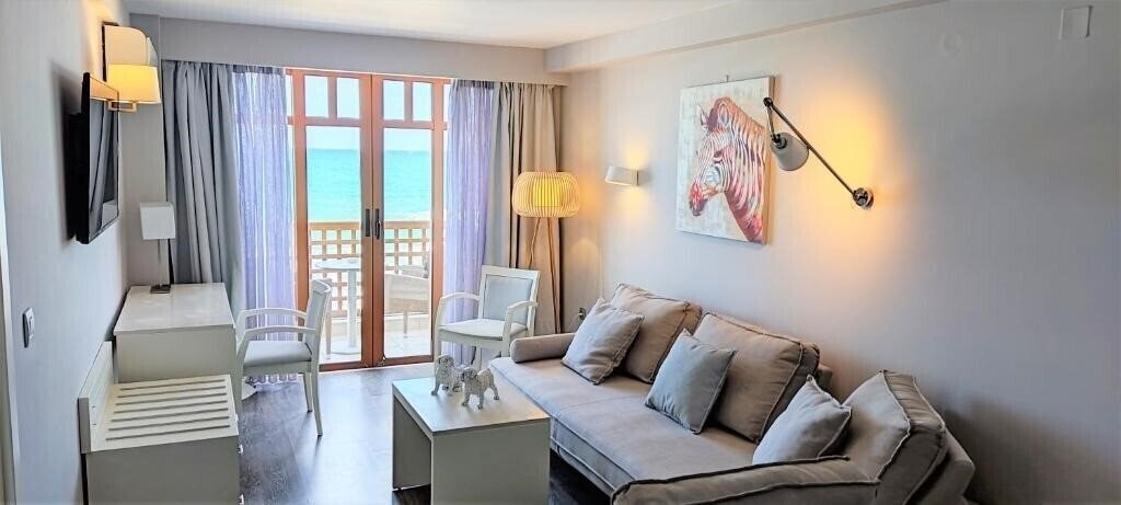 Imaginea Ammos Studios 4*