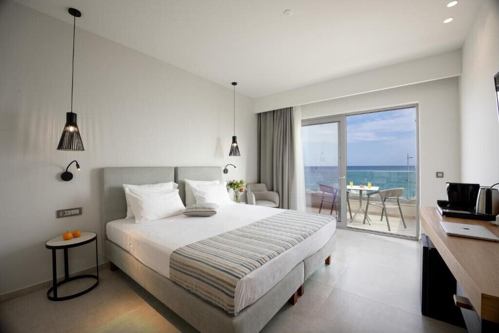 Отель Batis Beach 3*