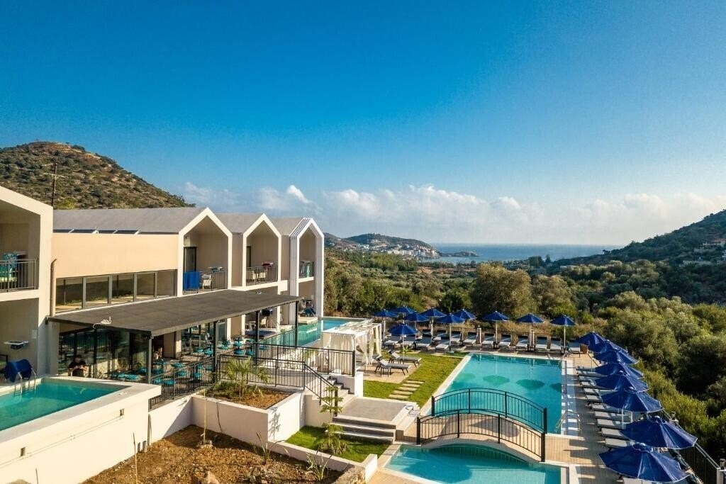 Отель T Hotel Premium Suites 4*