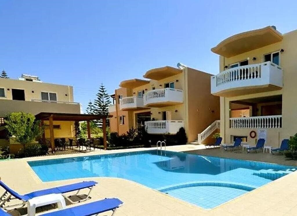 Hotel Golden Rose Suites 3*