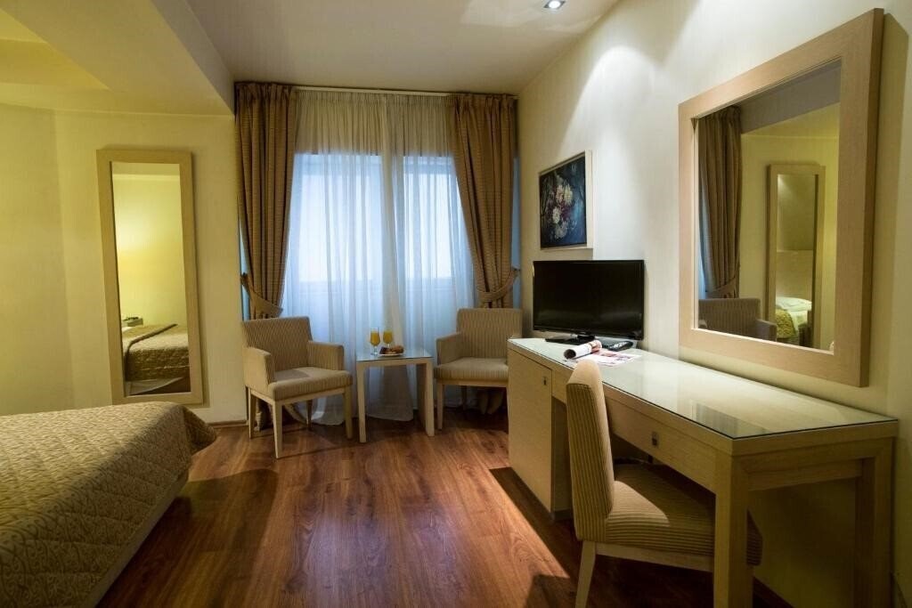Imaginea Tobacco Hotel 4*