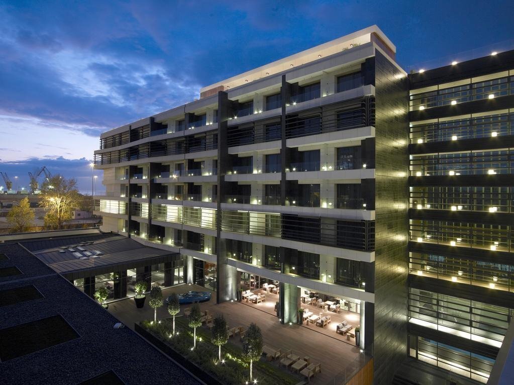 Фото The Met Hotel 5*
